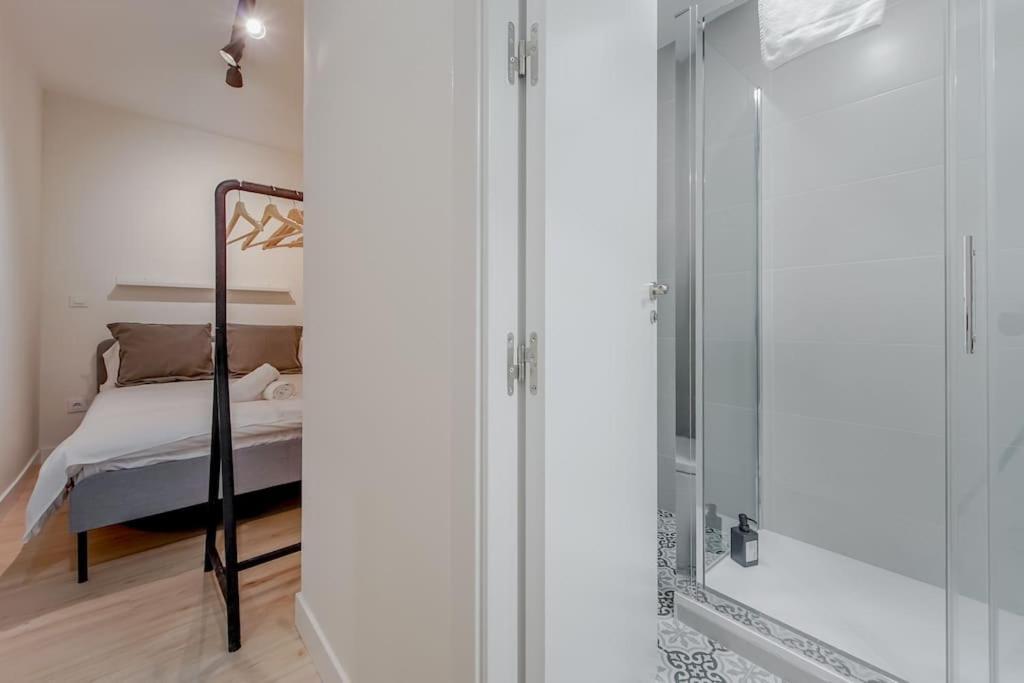 Modern Apt Para 6Px En La Plaza De Tirso De Molina Madrid Extérieur photo